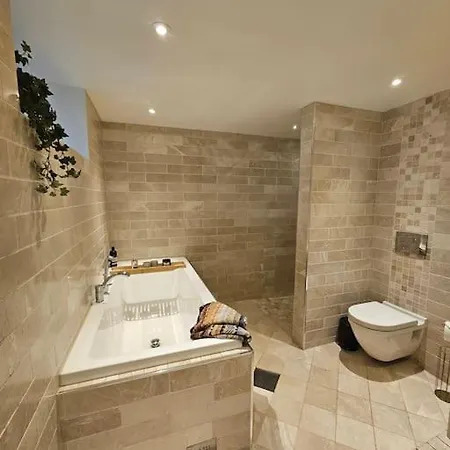 Pa Jeloya Villa Moss